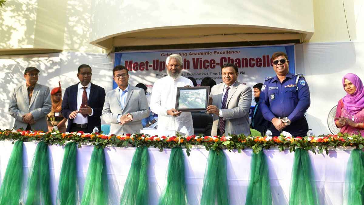 নোবিপ্রবিতে কৃতী শিক্ষার্থীদের অংশগ্রহণে ‘মিট আপ উইথ ভাইস-চ্যান্সেলর’