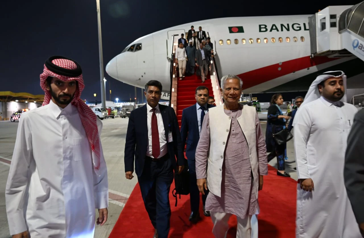 দোহায় পৌঁছেছেন প্রধান উপদেষ্টা