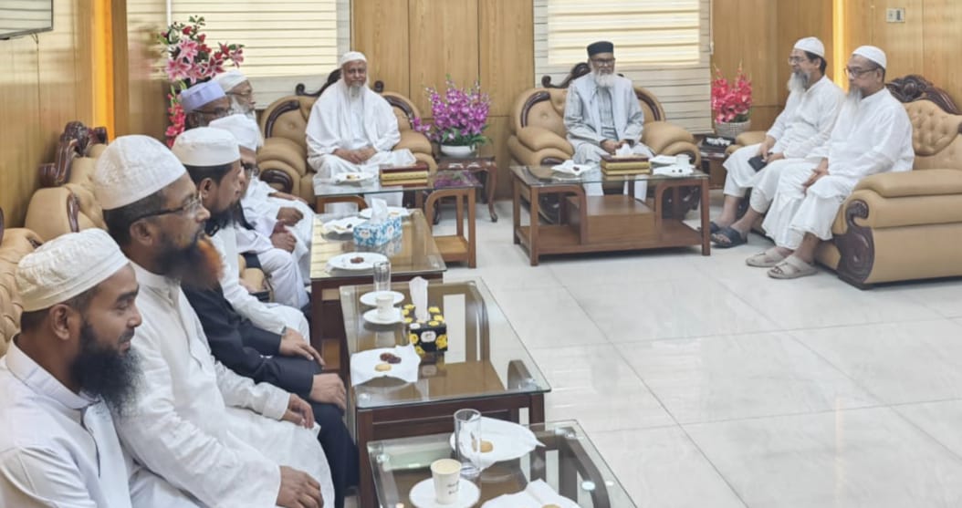 কওমি শিক্ষার্থীদের জ্ঞান ও কর্মদক্ষতা জাতিকে সমৃদ্ধ করবে: ধর্ম উপদেষ্টা