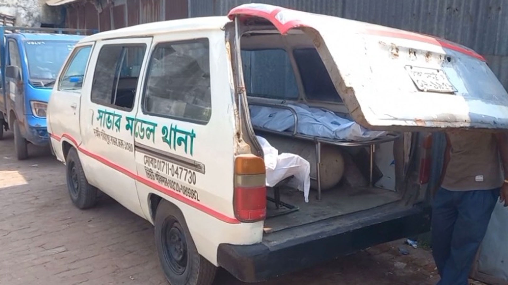 যৌন নির্যাতনের অভিযোগে বাবাকে হত্যার পর মেয়ের আত্মসমর্পণ