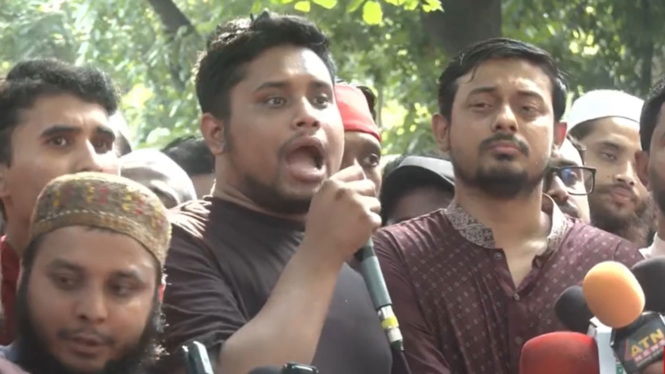 জুমার নামাজের পর আওয়ামী লীগ নিষিদ্ধের দাবিতে সমাবেশ