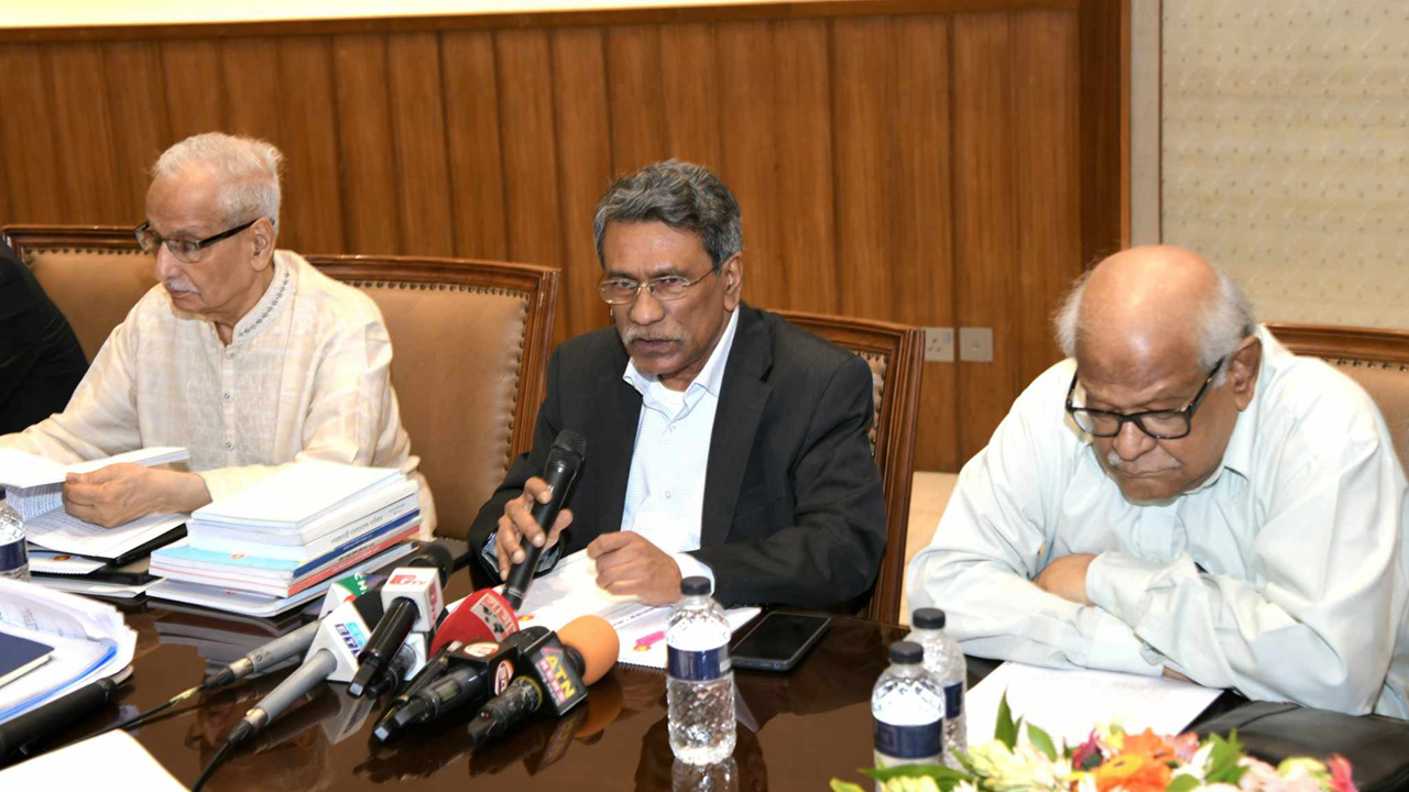 জাতীয় সনদ বাংলাদেশের পথরেখা নির্দেশ করবে : আলী রীয়াজ