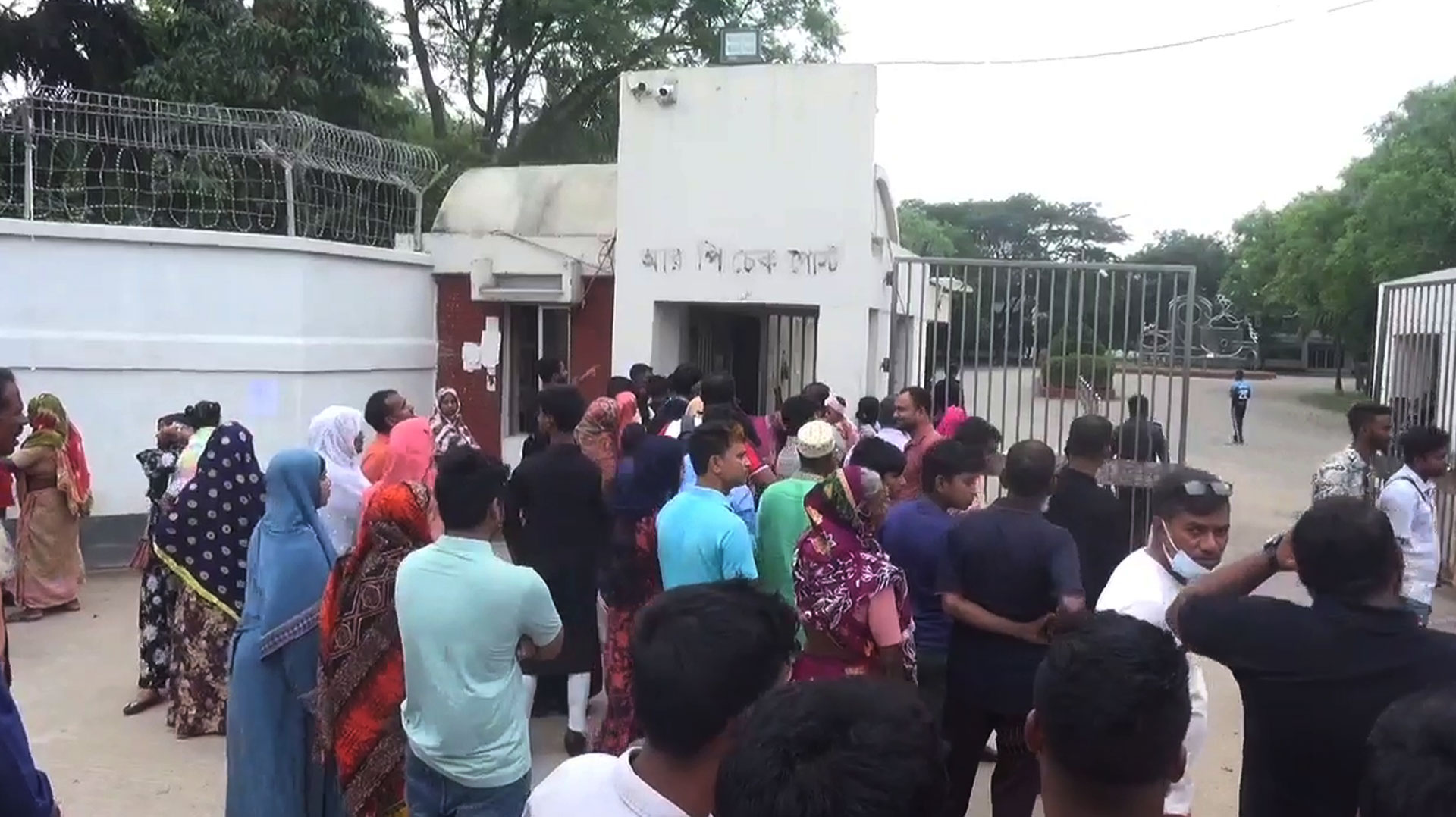 বিডিআর বিদ্রোহের মামলায় কারাগার থেকে জামিনে মুক্তি পেলেন ২৭ জন