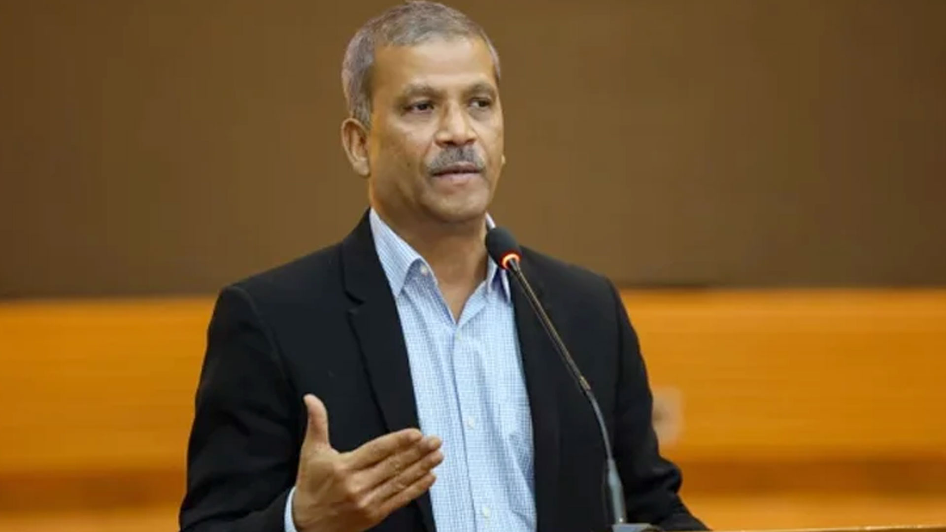 মালয়েশিয়ার শ্রমবাজারে বাংলাদেশি শ্রমিক নিয়োগের আলোচনায় উল্লেখযোগ্য অগ্রগতি হয়েছে: আইন উপদেষ্টা
