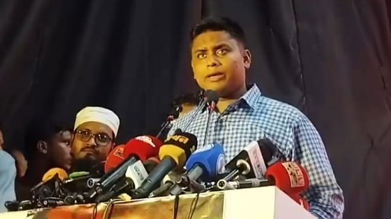 আ.লীগ আগের মতোই শান্তিতে বসবাস করছে : হাসনাত আবদুল্লাহ