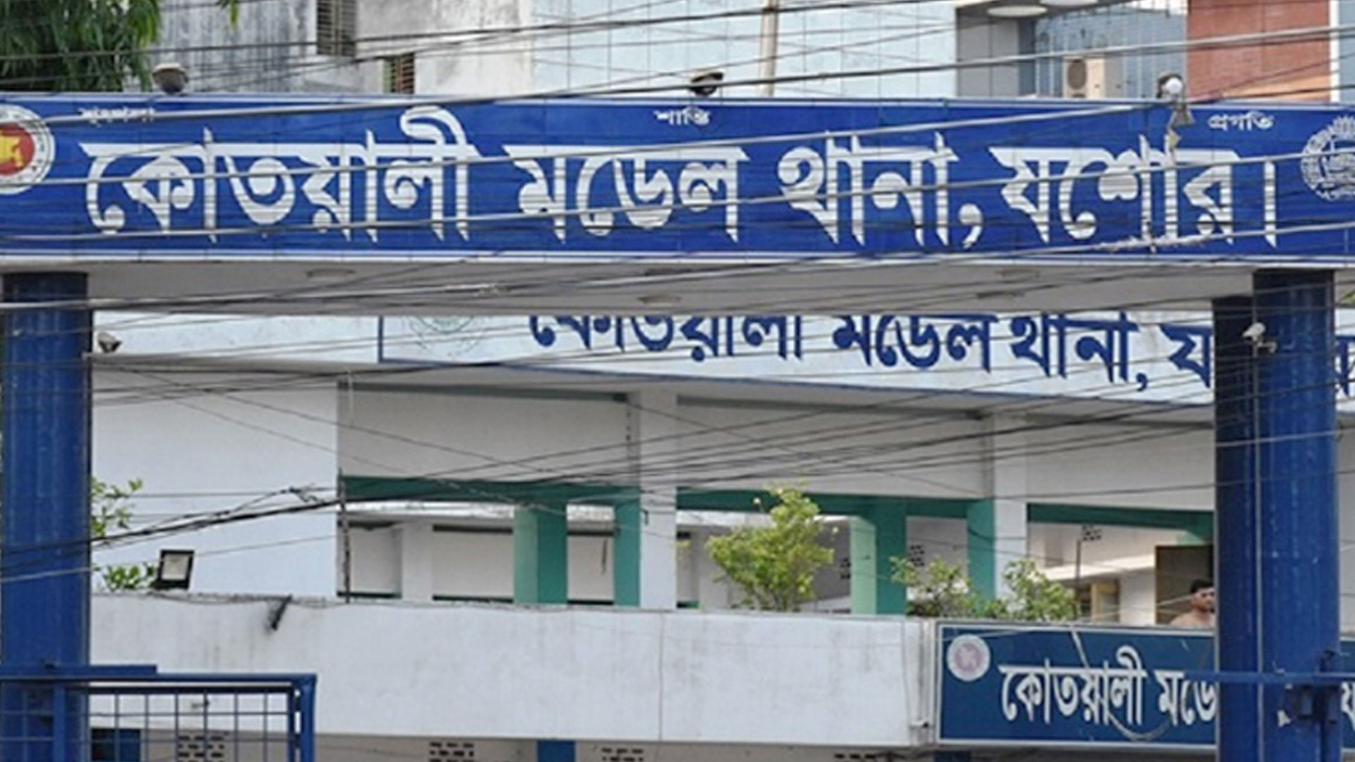 কুড়িয়ে পাওয়া বোমা বিস্ফোরণে বোনের মৃত্যু, ভাইসহ আহত ২